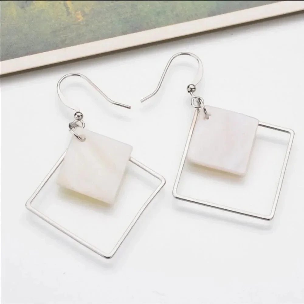 Natural Shell Dangling Earrings - Picture 2 of 2